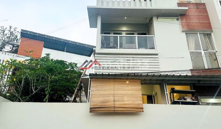 Rumah Modern Dengan Desain Minimalis Dalam Komplek Di Cinere 2