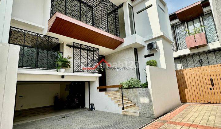 Rumah Mewah Baru Dalam Cluster Modern Tropical Di Kemang 1