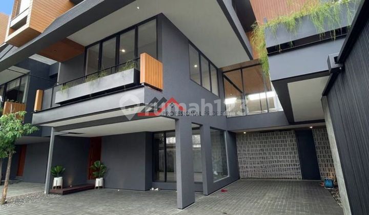 Exclusive Nice House Area Within Cluster Near Kemang Raya