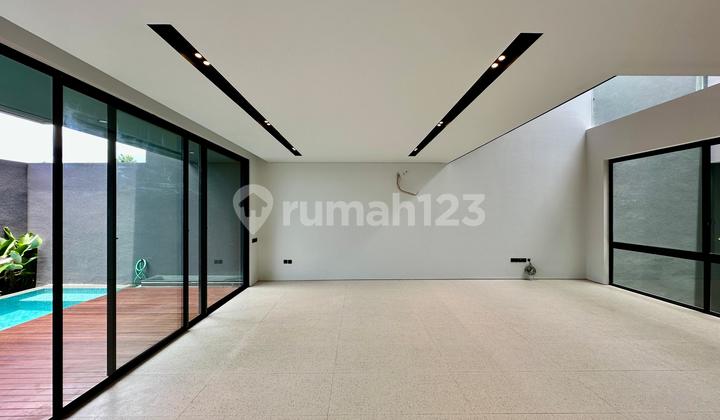 Rumah Baru Tropical Modern Lokasi Premium Kemang Dalan 2