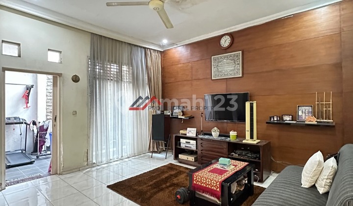 Rumah Terawat Nyaman Dalam Komplek Harga Menarik Di Lebak Bulus 2