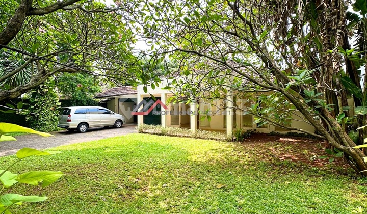 Rumah Lama Siap Huni Lokasi Bebas Banjir Area Elit Kemang Dalam 2