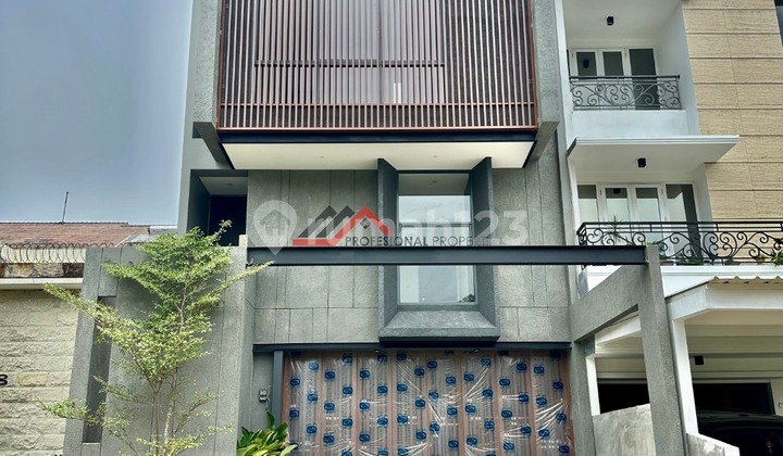 Rumah Brand New Strategis Dalam Komplek Eksklusif Di Lebak Bulus