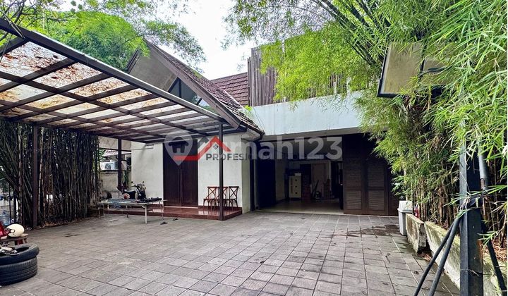 Rumah Siap Huni Dalam Komplek Halaman Luas Lingkungan Tenang