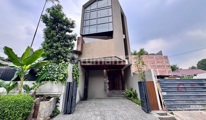 New House in Flood-Free Strategic Complex Environment in Kemang