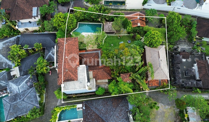 Land Area 1,250 plus Bonus 5-Bedroom Villa Building Land Area 1,250 plus Bonus 5-Bedroom Villa Building