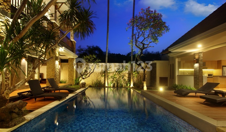 Villa 4 Kamar Tidur Model Bali Lokasi Strategis di Seminyak Hak Milik Villa 4 Kamar Tidur Model Bali Lokasi Strategis di Seminyak Hak Milik