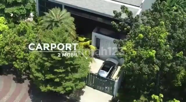 At the Luxurious Pinisi Permai House 605 Meters