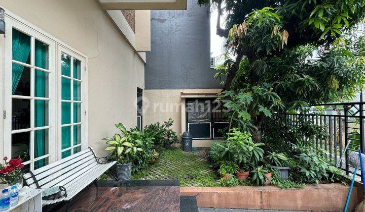 Rumah Bagus Semi Furnished SHM di Pluit Permai, Jakarta Utara 1