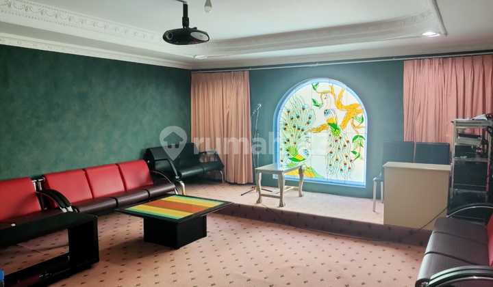 Nice Semi-Furnished House with SHM in Pantai Indah Kapuk, North Jakarta 1