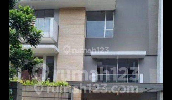 Rumah 3 Lantai Bagus Unfurnished di Serenade, Jakarta Utara 1