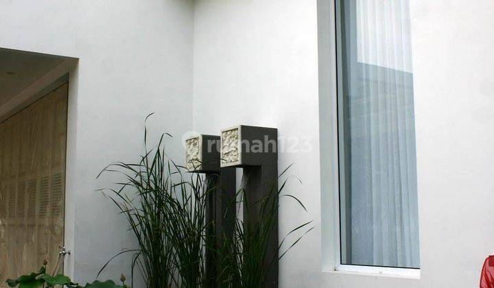 Rumah Bagus Unfurnished SHM di Pantai Indah Kapuk, Jakarta Utara 2