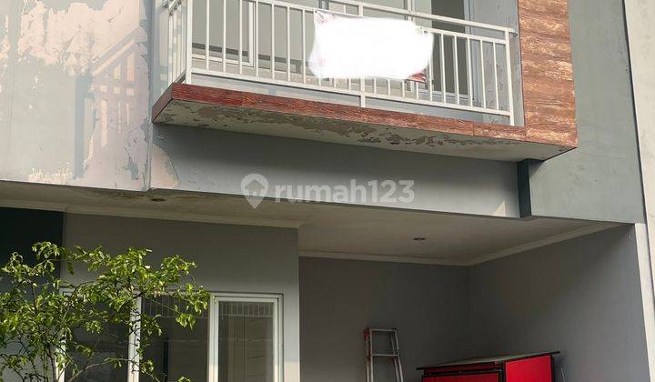 Dijual rumah di Cluster Wellington Pamulang  1