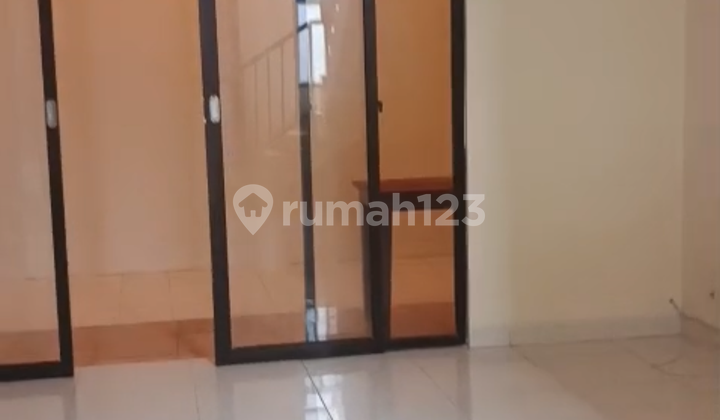 For Rent: House in Discovery Bintaro 2