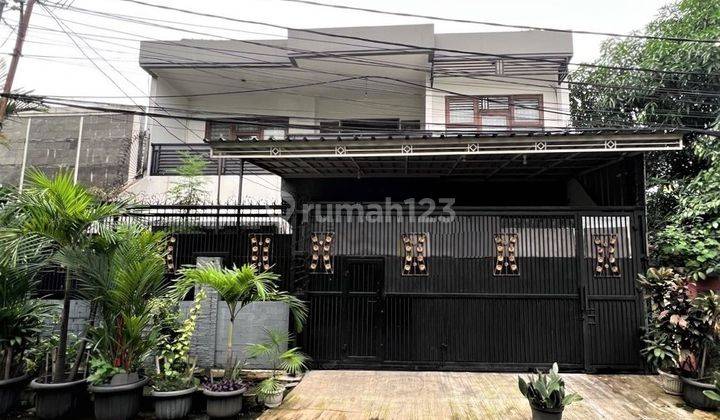 Rumah Megah Strategis Siap Huni Kebon Baru Tebet Jakarta Selatan 1