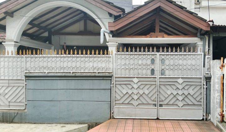 Rumah Strategis Perumahan Taman Galaxy Indah Bekasi Selatan 1