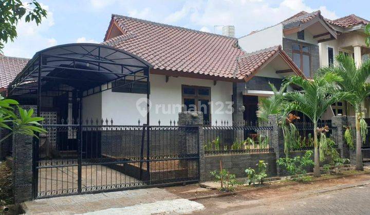 Rumah Rapi Siap Huni Perumahan Raffles Hills Cibubur 1