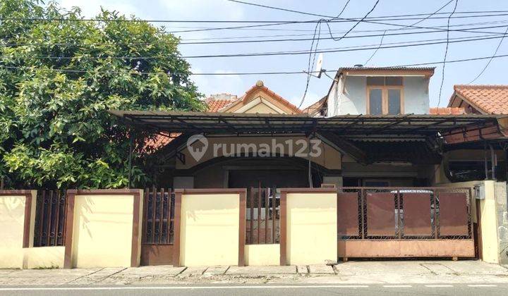 Rumah Strategis Zona Komersial Pondok Bambu Jakarta Timur 1