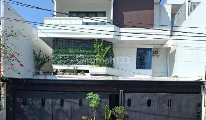 Rumah Cocok Untuk Tempat Usaha Jalan Harapan Indah Raya Bekasi 1