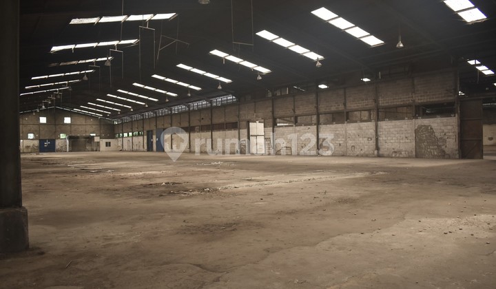 Cheap Warehouse/Factory on Jababeka Industrial Main Road, North Cikarang Cheap Warehouse/Factory on Jababeka Industrial Main Road, North Cikarang