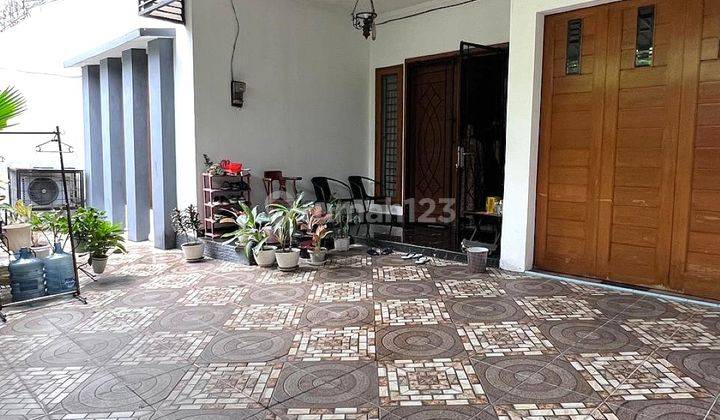 Rumah Murah Dekat Jalan Letjen Mt Haryono Tebet Jakarta Selatan 2