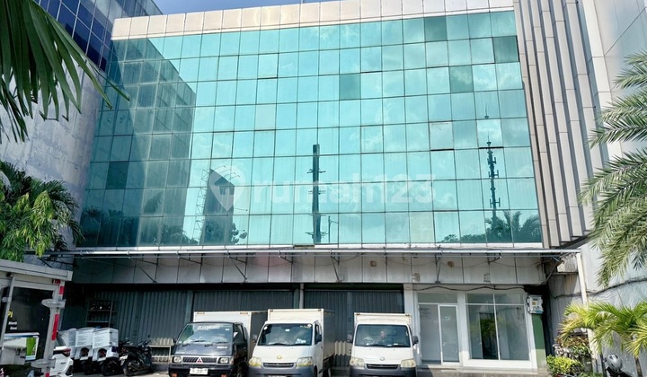 Gedung Kantor dan Gudang Jalan Mampang Prapatan Raya Jakarta Selatan