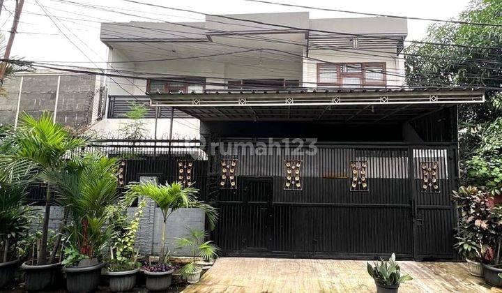 Rumah Murah Dekat Jalan Letjen Mt Haryono Tebet Jakarta Selatan 1