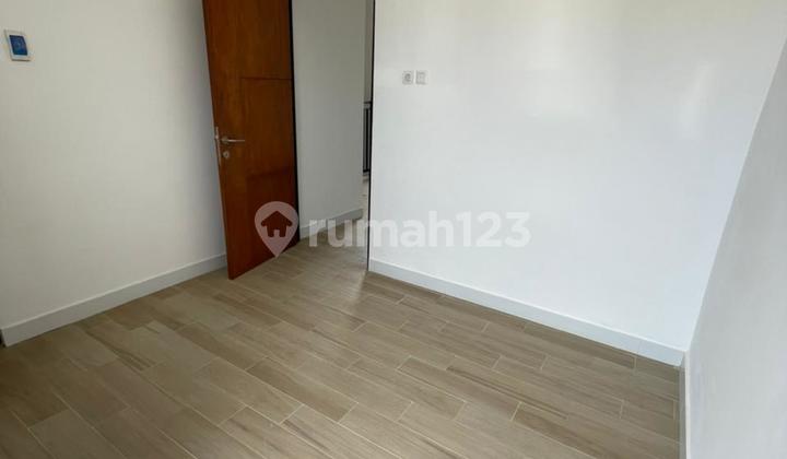 Rumah Cantik Minimalis Strategis Dilubang Buaya Jakarta Timur 4