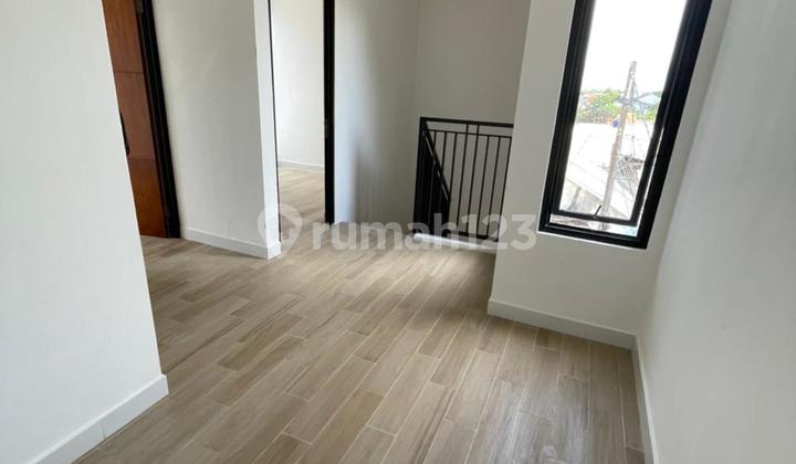 Rumah Cantik Minimalis Strategis Dilubang Buaya Jakarta Timur 5