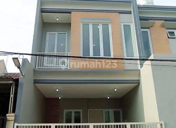 Rumah Baru Semi Furnished SHM di Pondok Candra ,waru Sidoarjo 1