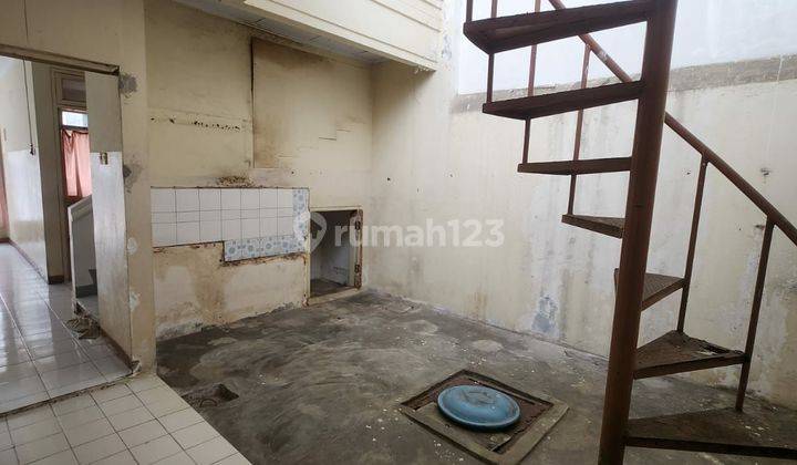 Dijual Rumah di Taman Palem Lestari 2 Lantai SHM kondisi Bagus hadap Timur Laut 1