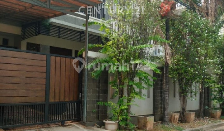 Luxury House Best Strategic Location in Cempaka Putih, Central Jakarta