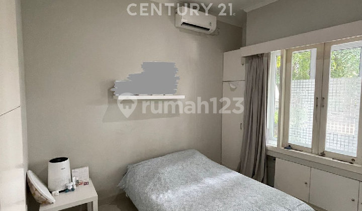 CEMPAKA PUTIH - RUMAH SEMI FURNISHED LOKASI STRATEGIS 2