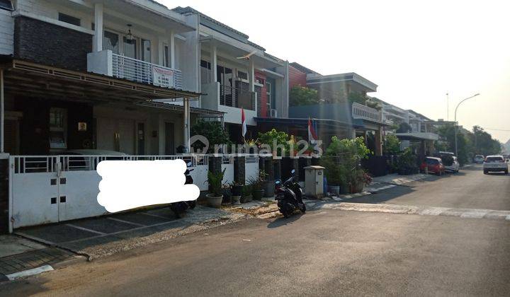 Rumah Bagus 2 lt di depan Cluster Galaxi Bks 2