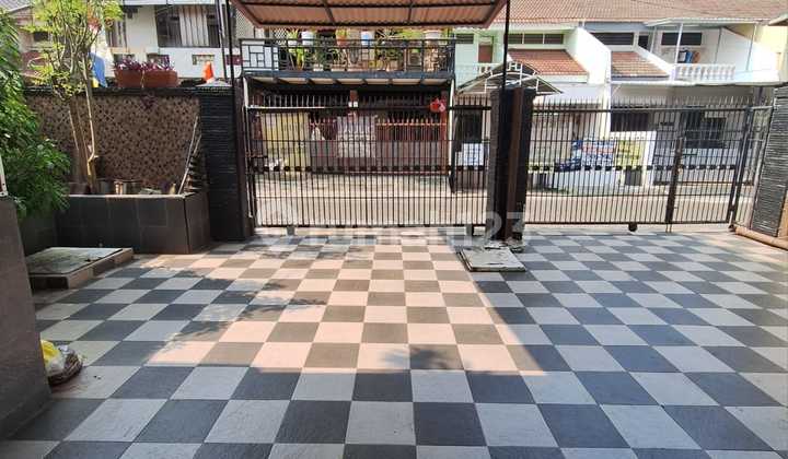 Dijual Rumah 2 Lantai di Kelapa Puan Timur Hadap Timur Laut