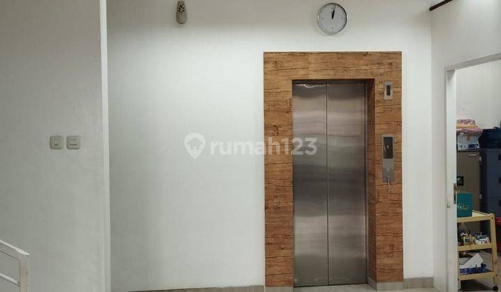 Kantor 3 1/2 Lantai, Ada Lift Hadap Tenggara 2