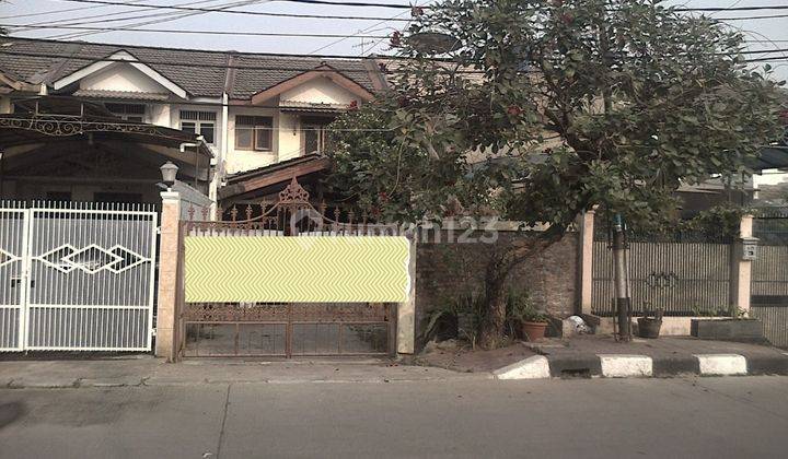 Rumah 2 1/2 lantai, dipinggir jalan arteri hadap Utara 1