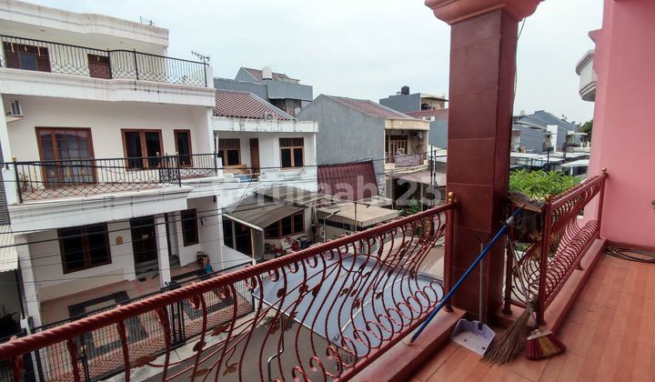 2-Story House Facing North 2