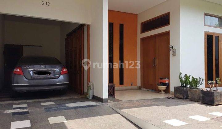 Rumah nyaman 2 lantai hadap Utara 2