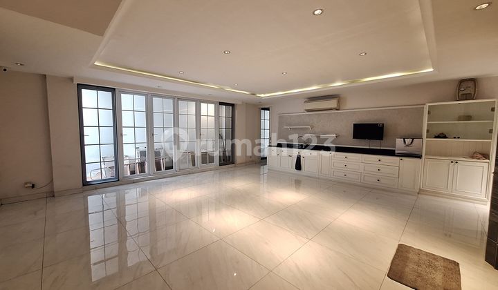 Dijual Rumah Mewah Brand New di Hoek Hadap Timur/ Utara 2