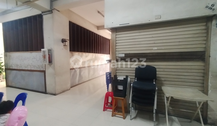 Ruang Usaha / Kios di Grand Emerald Apartemen Gading Nias