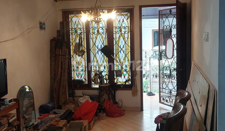 Rumah 2 Lantai Hadap Utara