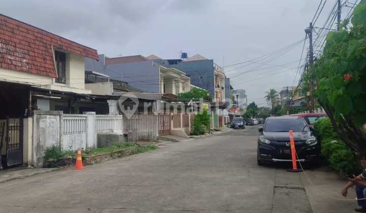 Dijual Murah Rumah Tua 2 Lantai Hitung Tanah Hadap Timur 2