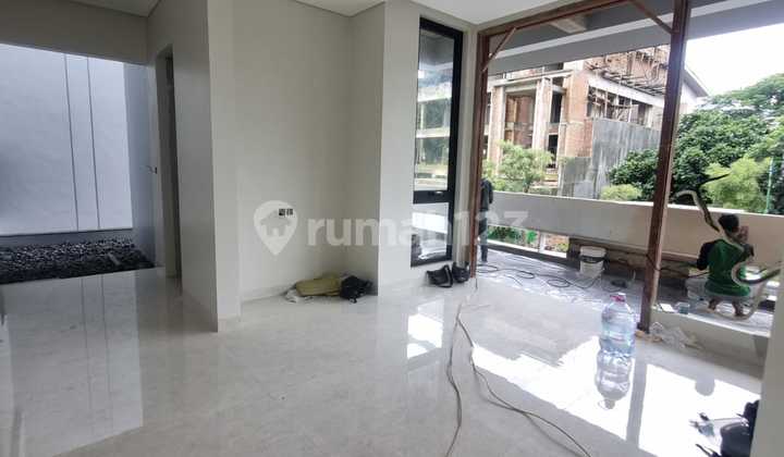 Dijual Rumah Brand New 3 LT di Royal Orchad Hadap Selatan