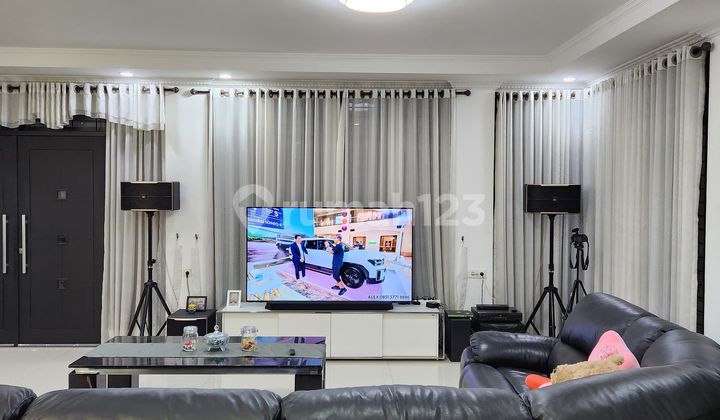 Dijual Rumah Mewah 3 Lantai Hadap Barat/selatan Di Gading Griya Lestari 1