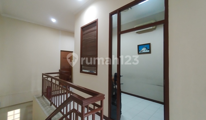 Dijual Ruko 2 Lantai Hadap Utara. Tak Jauh Dari Bank Mandiri