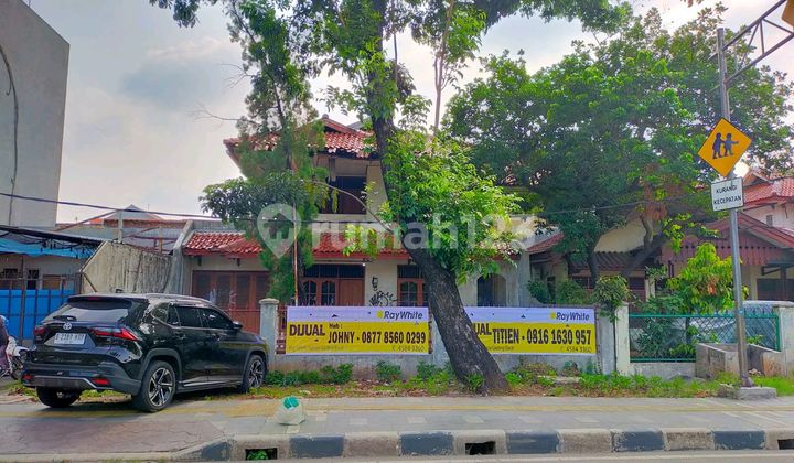 Dijual Cepat Rumah Tua 2 Lt Hitung Tanah Hadap Selatan