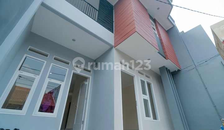 Dijual Rumah 2 Lantai Siap Huni di Kayu Putih - Sn