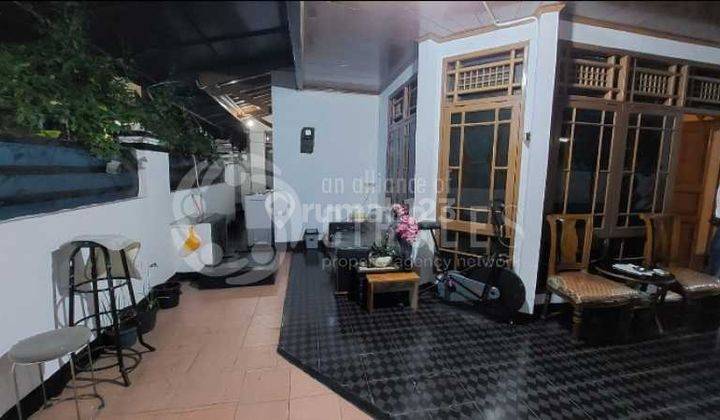 2 Lantai Rumah Bikin Nyaman Harga Boleh Kedip Dijual Dii Kembar Timur Bandung 2