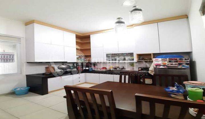 Simanis Dari Taman Kopo Indah Bandung Dijual 2lantai Semi Furnish 1